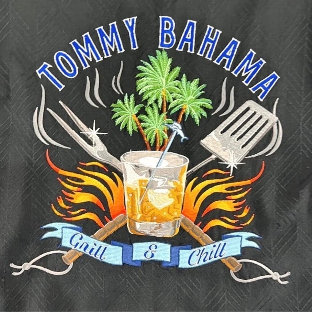 Tommy Bahama Grill & Chill Silk Hawaiin Shirt Mens Large Black Embroidered BBQ